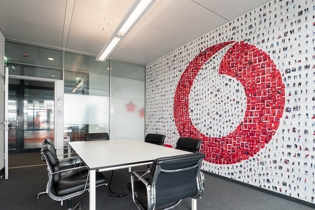 Vodafone GmbH: So kann ein Besprechungsraum aussehen