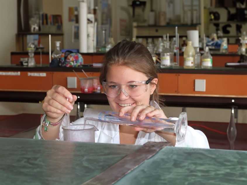 Chemieschule Dr. Erwin Elhardt Bild 3 Chemieschule Dr. Erwin Elhardt Bild 3