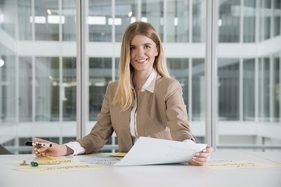 Deutsches Krebsforschungszentrum: Als Kauffrau-/mann für Büromanagement (m/w/d) bist du kommunikativ und strukturiert