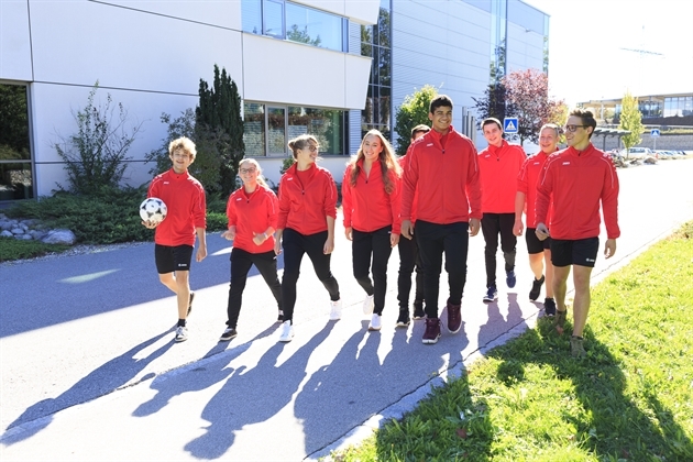 Hilti Industriegesellschaft für Befestigungstechnik mbH: Frühsport in der Ausbildung
