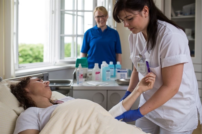 Psychiatrisches Zentrum Nordbaden: Pflegefachkräfte bei der Arbeit Psychiatrisches Zentrum Nordbaden: Pflegefachkräfte bei der Arbeit