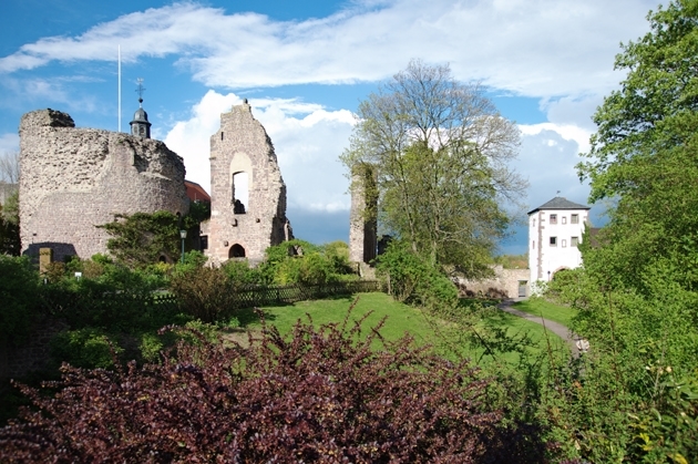 Stadt Dreieich: Burgruine Dreieichenhain 