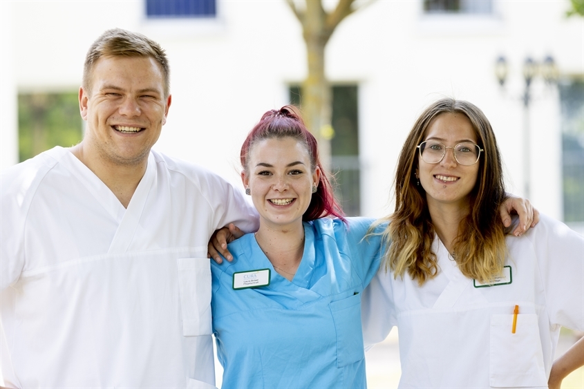 CURA Seniorenwohn- und Pflegeheime Dienstleistungs GmbH: ...am liebsten bei uns! Starte in deine Zukunft in der Pflege