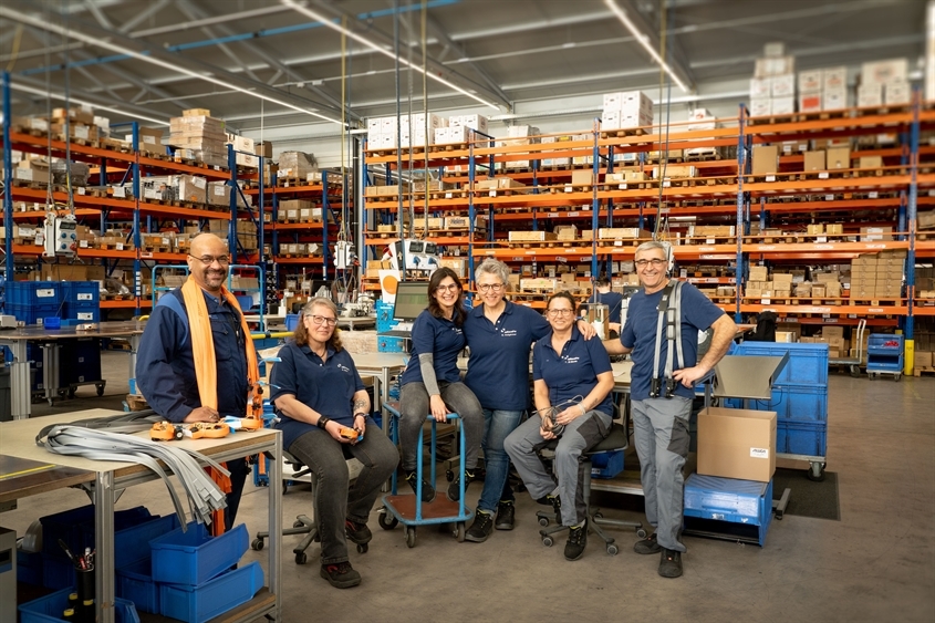 allsafe GmbH & Co. KG: Kollegen aus der Produktion