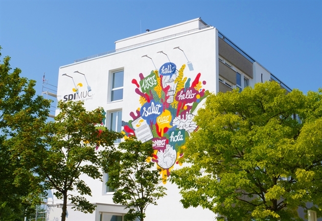 SDI München: Wall-Art am C-Gebäude des SDI München