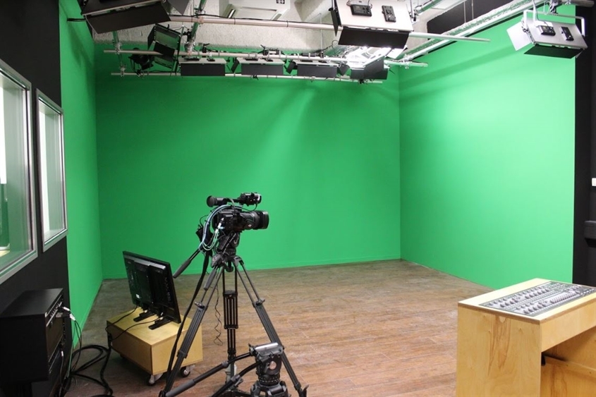 HMKW - Hochschule für Medien, Kommunikation und Wirtschaft: TV-Studio am Campus Frankfurt