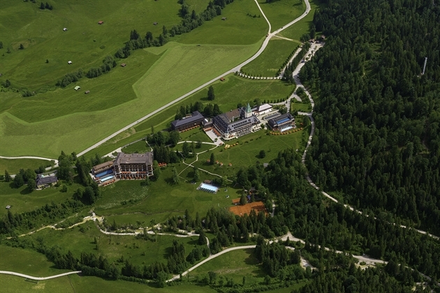 Schloss Elmau GmbH & Co. KG: Schloss Elmau Luxury Spa Retreat & Cultural Hideaway