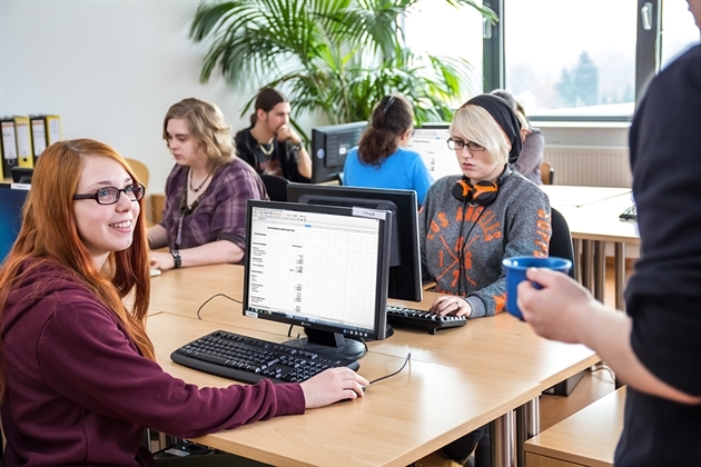 Medienschule Babelsberg (BFS): …planen Medienschule Babelsberg (BFS): …planen