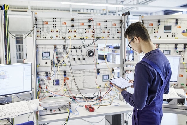 Stromnetz Hamburg GmbH: Ein duales Studium hat theoretisch viele Vorteile. Praktisch auch! Bachelor of Science Elektro- und Informationstechnik (w/m/d)