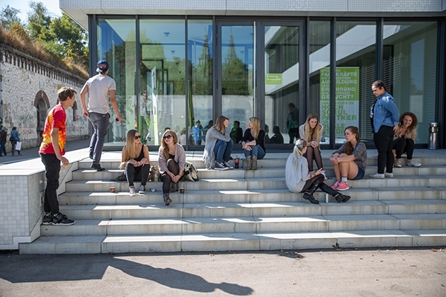 Hochschule für Kommunikation und Gestaltung: Kreativ Studieren  - klassisch oder dual - in Stuttgart und Ulm