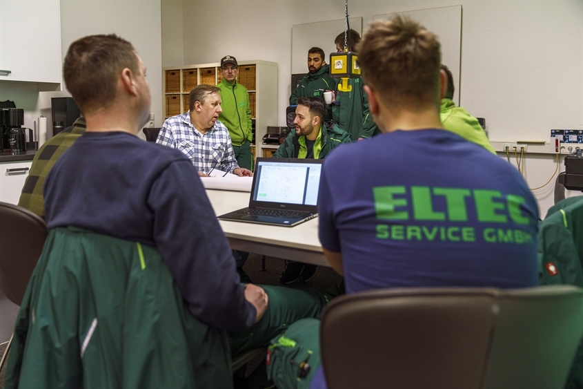 Eltec Service GmbH: Besprechung am Morgen 