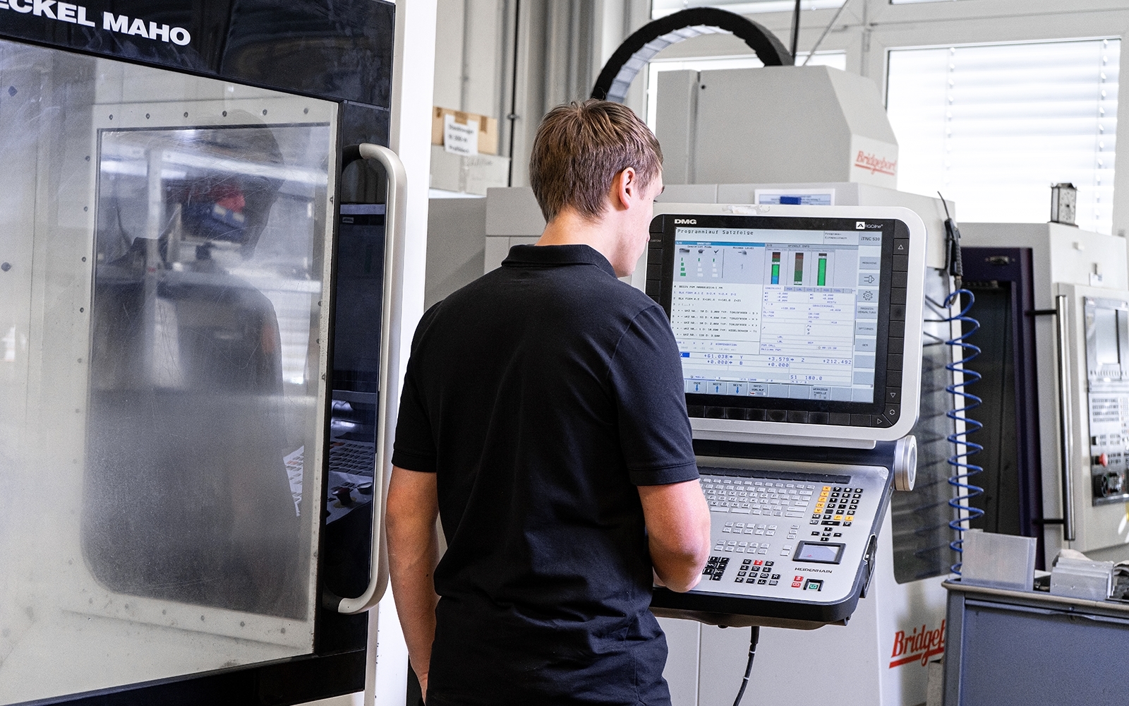 KE Elektronik GmbH Bild 3