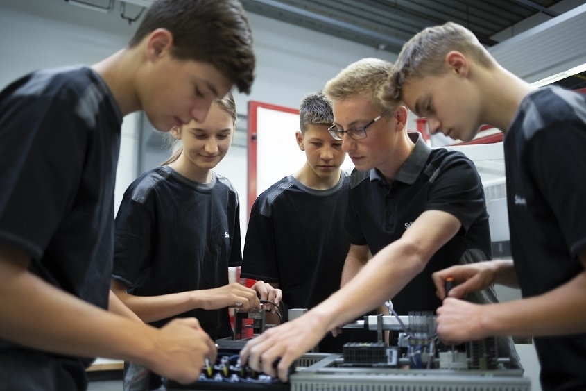 Stäubli Hamburg GmbH: Stäubli - dein perfekter Start ins Berufsleben