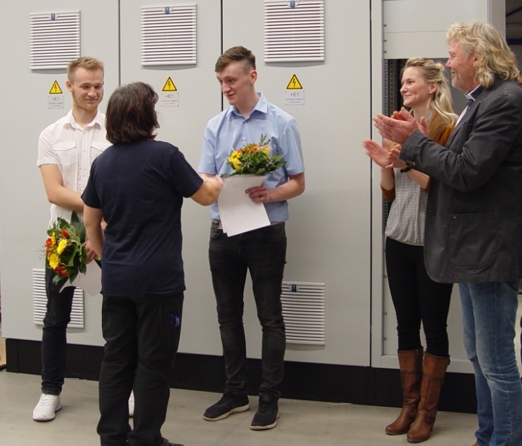 FLEXIVA automation & Robotik GmbH: Gratulation Abschlussprüfung/Übernahme