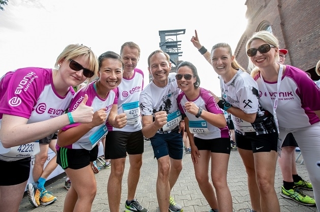 Evonik Industries AG: Teamspirit und Gesundheit haben bei uns einen hohen Stellenwert. Warum nicht mal mit dem Arbeitsdirektor laufen gehen?