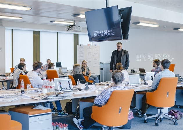 Axel Springer SE (Freetech Academy): Unterricht bei renommierten Dozenten in unserem Newsroom