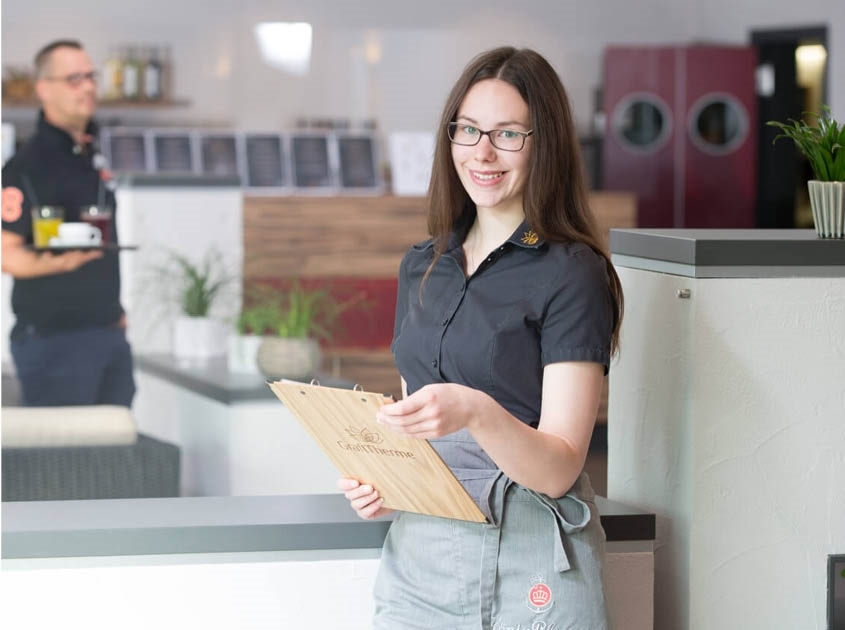 StadtWerkegruppe Delmenhorst: Fachfrau/-mann für Systemgastronomie (m/w/d)