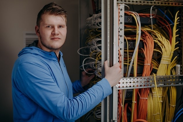 SCHULZ Systemtechnik GmbH: Johannes macht eine Ausbildung zum Fachinformatiker für Systemintegration