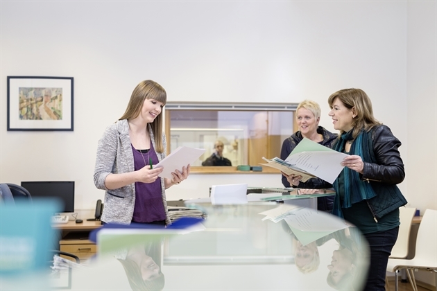 Oberlandesgerichte Karlsruhe und Stuttgart Bild 5 Oberlandesgerichte Karlsruhe und Stuttgart Bild 5